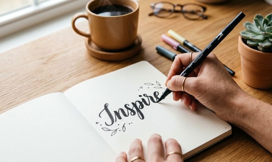 O Que é Lettering e Como Fazer: Tudo Sobre Essa Forma de Arte (Onde Começar)